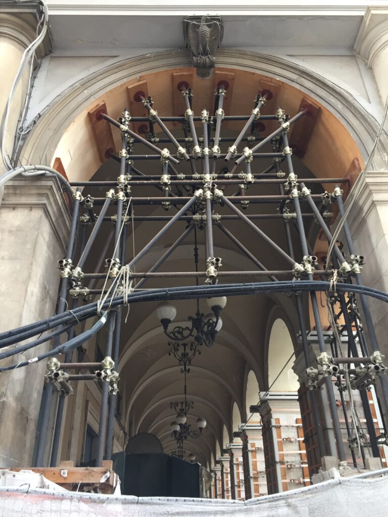 L'aquila